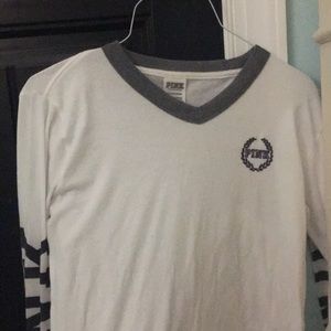 Long sleeve tee shirt